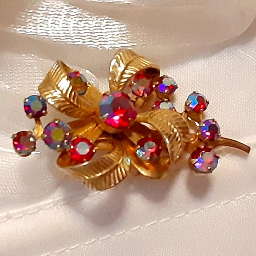 Vintage Antique Aurora Borealis Bow Brooch - Picture 5 of 9
